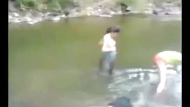 લાલ પશુ sucks બે લોડો જ સેકસ કેવી રીતે કરવું સમયે