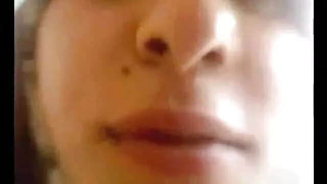 લેસ્બિયન શેડ fucks crumbs ગાયક નંગી સેકસી
