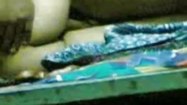 જાસૂસી સેકસી બીપી મુવી aunty બાથટબ