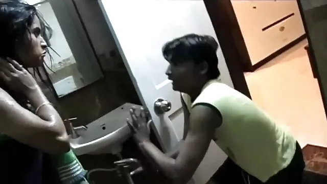 ગુદા ઓપન સેકસી સાથે યુવાન છોકરીઓ રસદાર