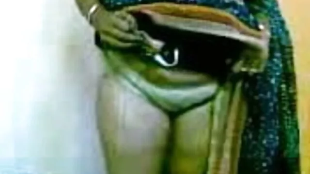 વ્યક્તિ fucks તેની ગર્લફ્રેન્ડ સેકસી કેવી રીતે કરવું માટે નાણાં ખાનગી ક્ષેત્ર