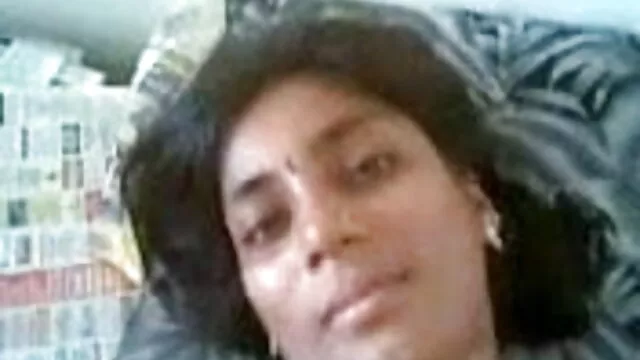 પુખ્ત stripper fucks એક ત્રીપલ સેકસ વીડીયો ક્લાઈન્ટ માં સ્ટ્રીપ ક્લબ